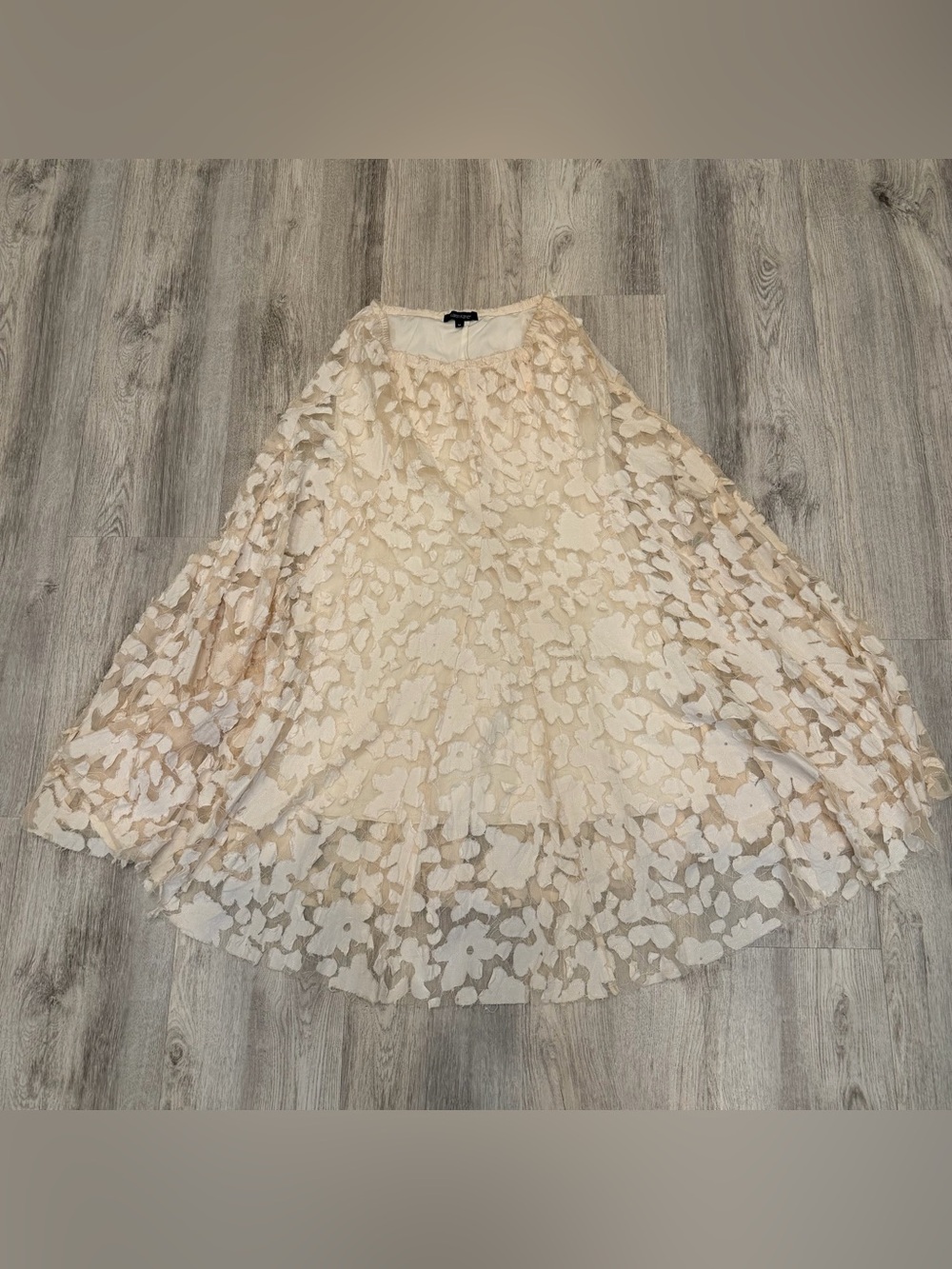 Karen Kane 3D Floral Lace Mesh Midi Skirt Cream Size Medium - Picture 2 of 3